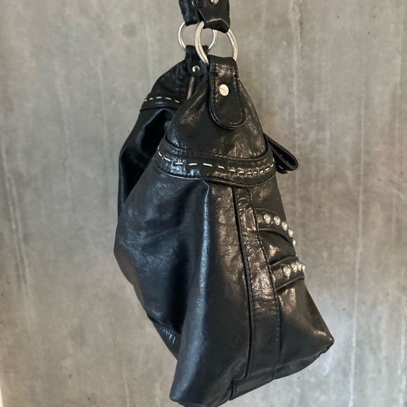 2000s Guess hobo bag - Picture 2 of 5